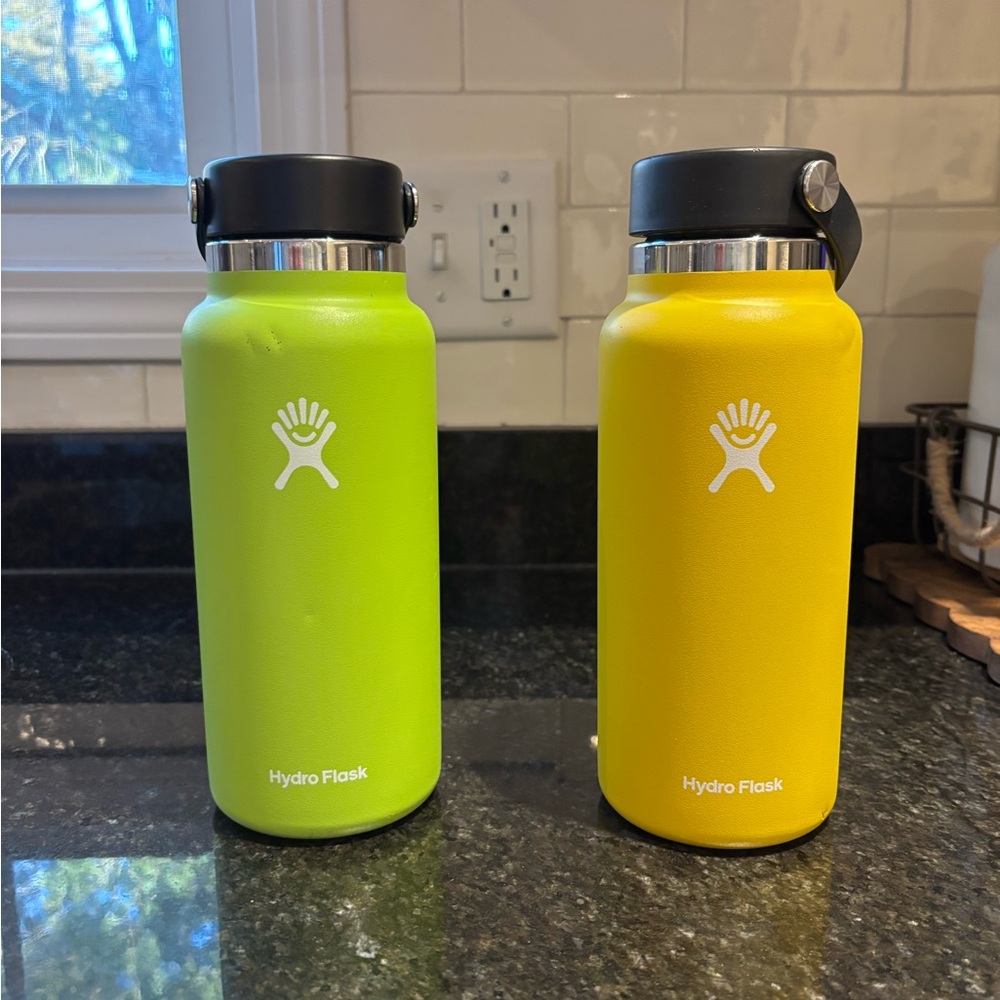Hydro Flask Lime Green and Mustard Yellow Bottles